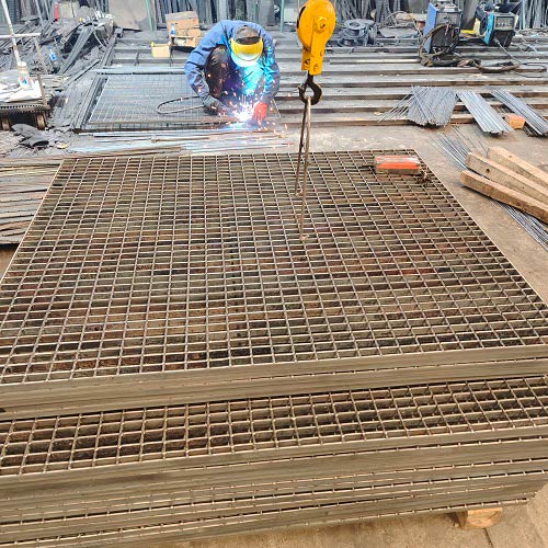 鋼格板鋼格柵板在污水處理廠的應用探究