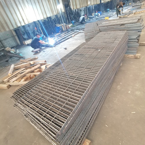 鋼格板背后的努力，遠比你想象得多