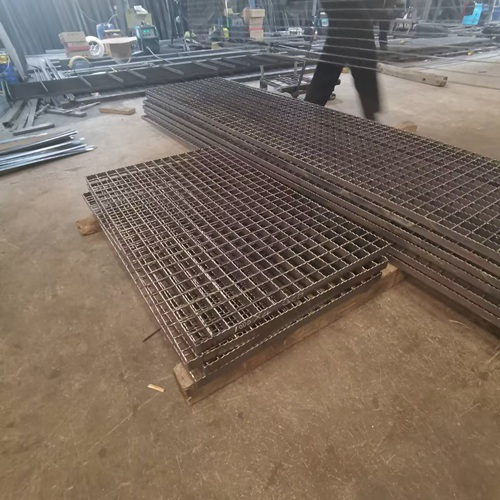 鋼格板的生產工藝流程全解析